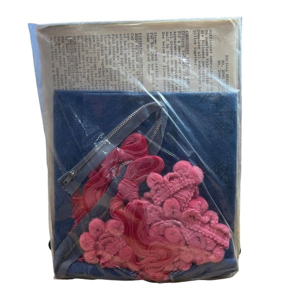 Bucilla Needlework Kit 2086 Blue‎ Decorator Style Mediterranean Pillow Vintage - Picture 2 of 4